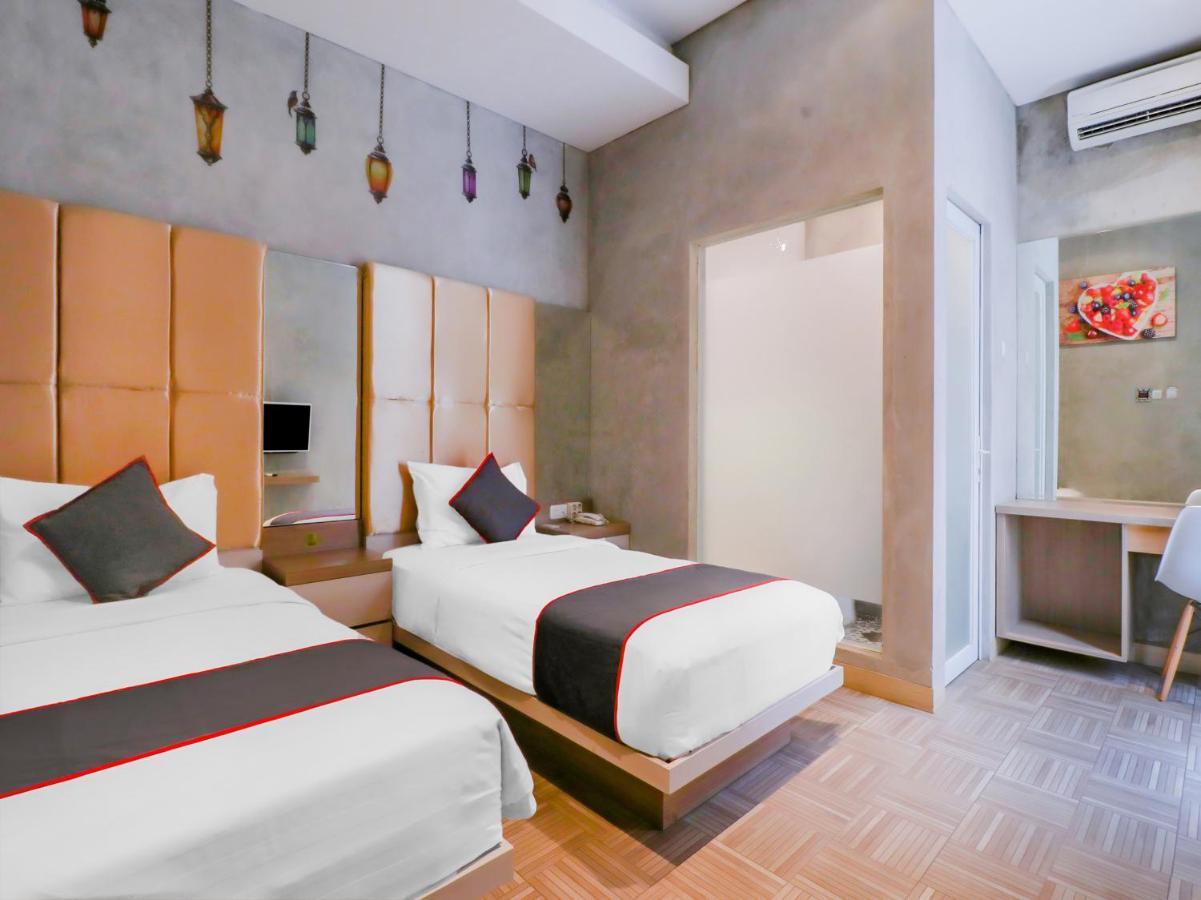 Super Oyo Collection O 31 The Batik Bed And Coffee Bandung Hotel Kültér fotó